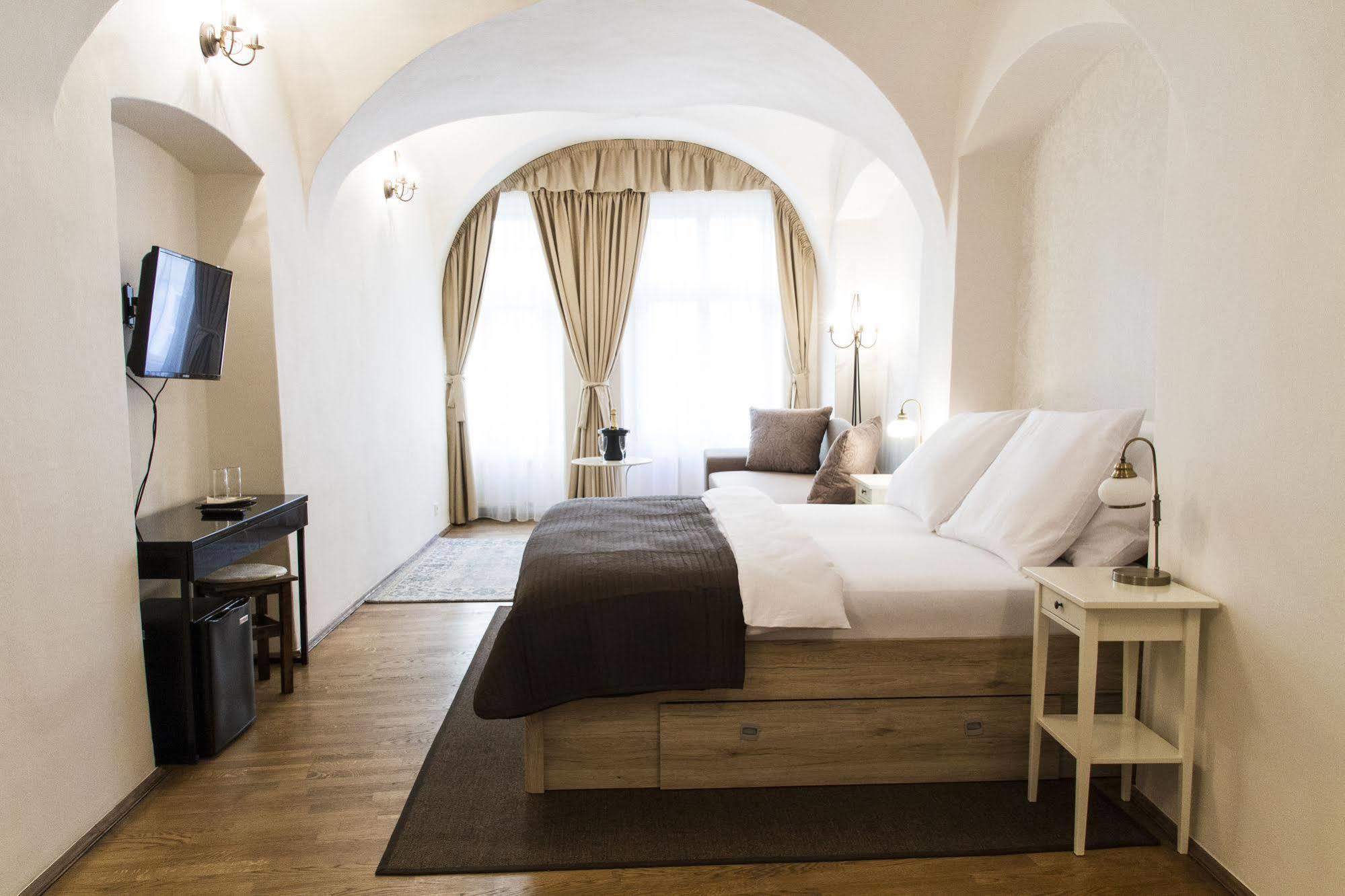Hotel U Suteru Prague Ngoại thất bức ảnh